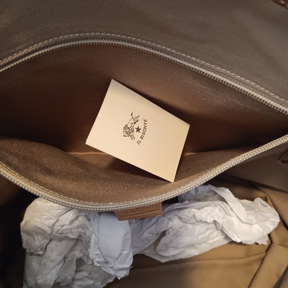 LI Bisonte Handbag - Picture 6 of 11